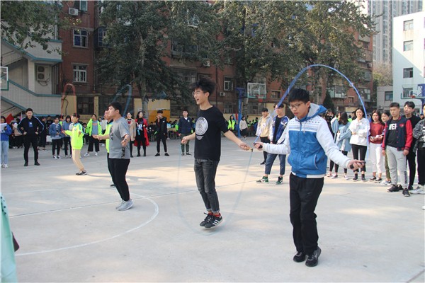 13 跳绳.JPG