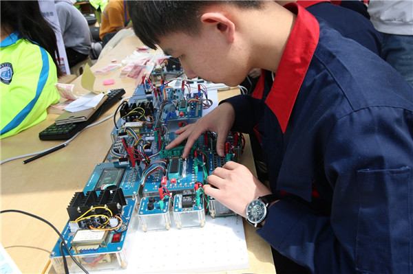 电子技术应用专业介绍.jpg