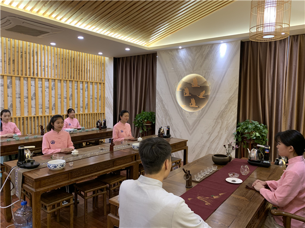 旅游外语专业.png