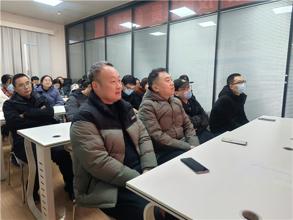 5全体教师积极参会.jpg
